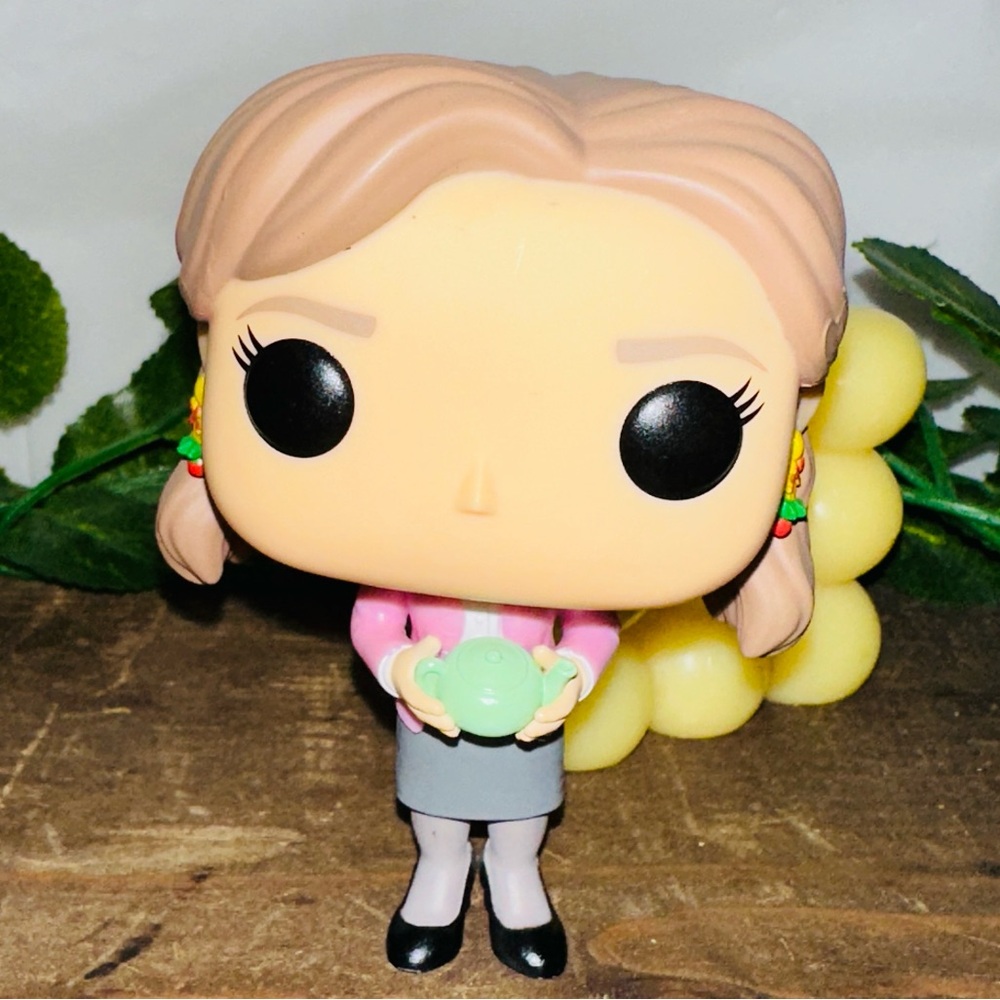 Funko The Office Pam Beesly with Teapot 1172 Collectible Pop Figure Figurine